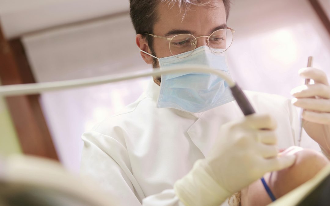 ถอนฟันที่คลินิกทันตกรรม Home Dental Clinic เจ็บไหม? มีขั้นตอนอย่างไร